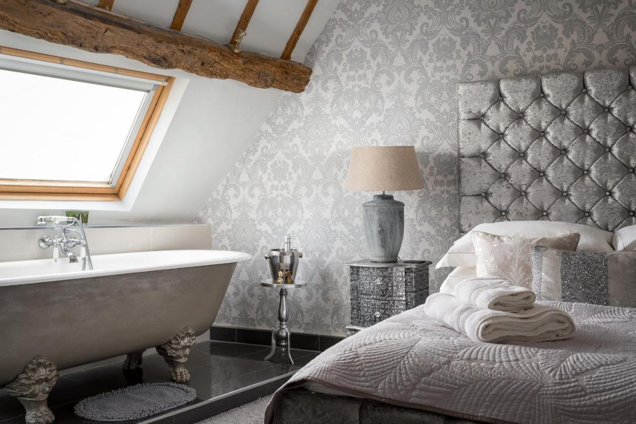 The Loft: Unique, Romantic, Grade II Listed, Dog Friendly Stow-on-the-Wold Kültér fotó